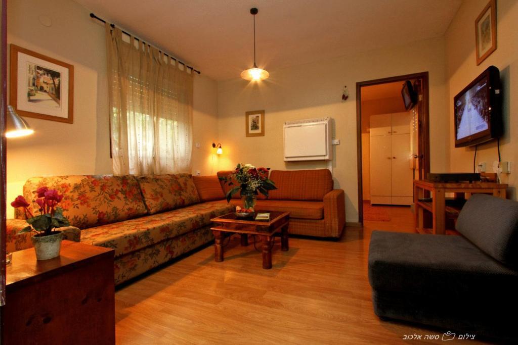 Golan Rooms At Sagi Family Country Lodging Ramot Bagian luar foto