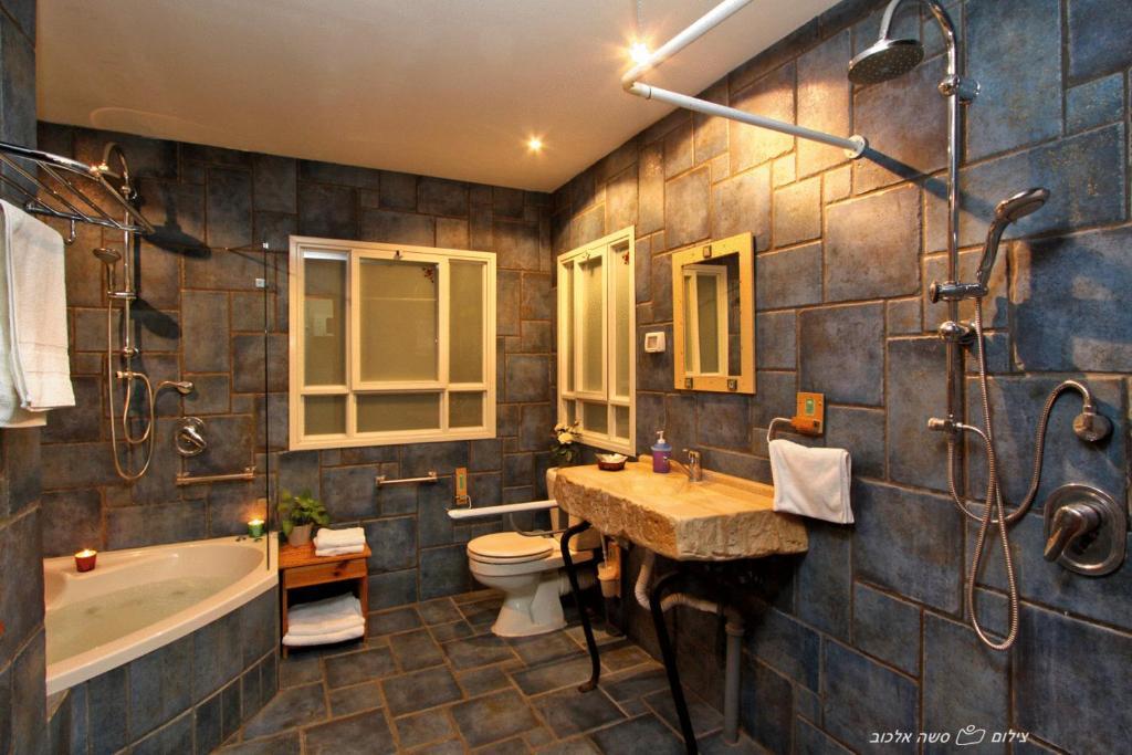 Golan Rooms At Sagi Family Country Lodging Ramot Bagian luar foto
